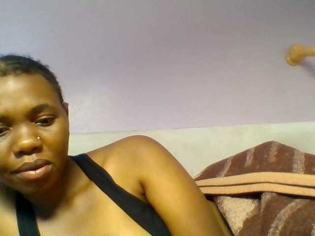 Kittydew live cam on BongaCams