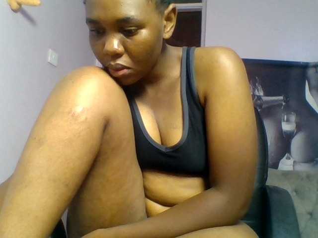 Kittydew live cam on BongaCams