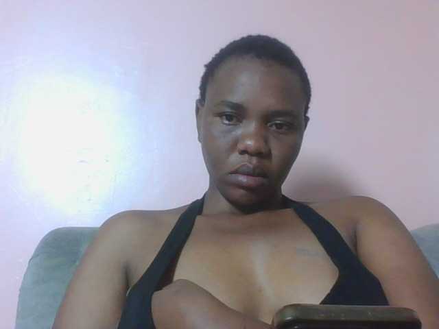Kittydew live cam on BongaCams