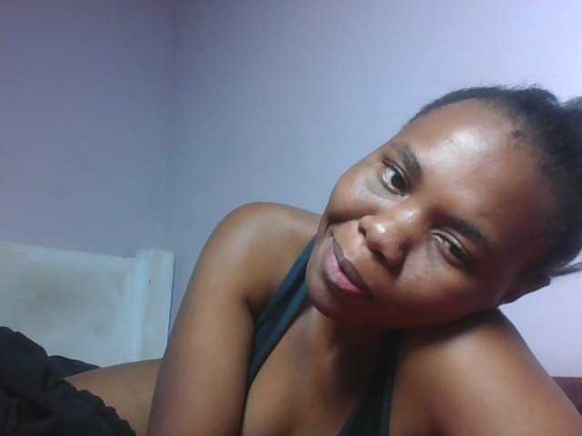 Kittydew live cam on BongaCams