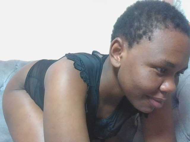 Kittydew live cam on BongaCams