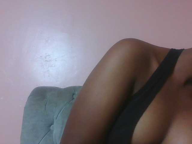 Kittydew live cam on BongaCams
