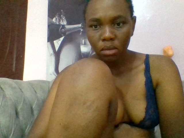 Kittydew live cam on BongaCams