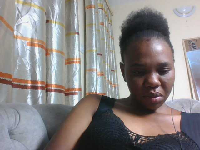 Kittydew live cam on BongaCams