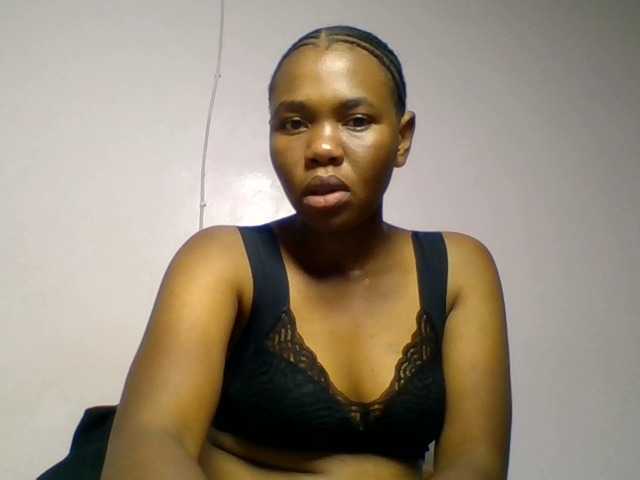Kittydew live cam on BongaCams