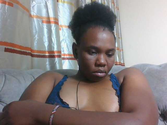 Kittydew live cam on BongaCams