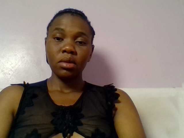 Kittydew live cam on BongaCams