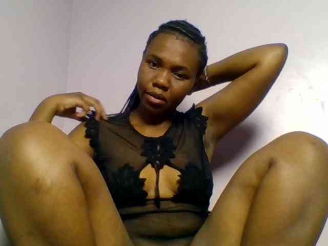 Kittydew Live Webcam on BongaCams