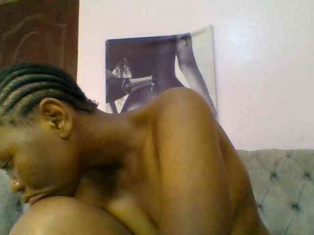 Kittydew Live Webcam on BongaCams