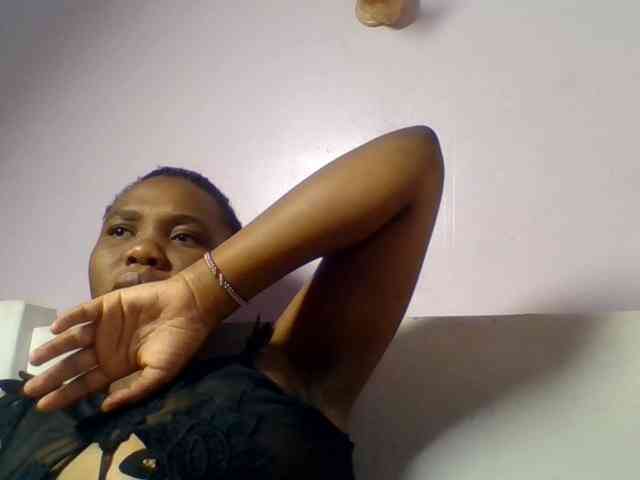 Kittydew Live Webcam on BongaCams
