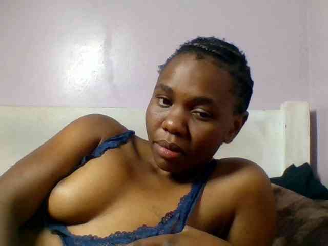 Kittydew Live Webcam on BongaCams