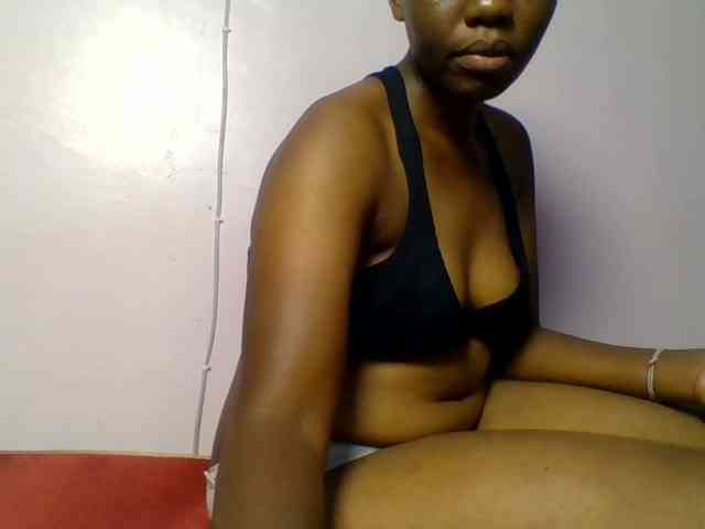 Kittydew Live Webcam on BongaCams