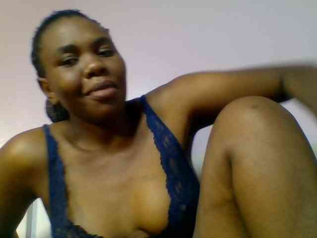 Kittydew Live Webcam on BongaCams