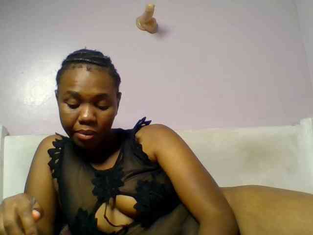 Kittydew Live Webcam on BongaCams
