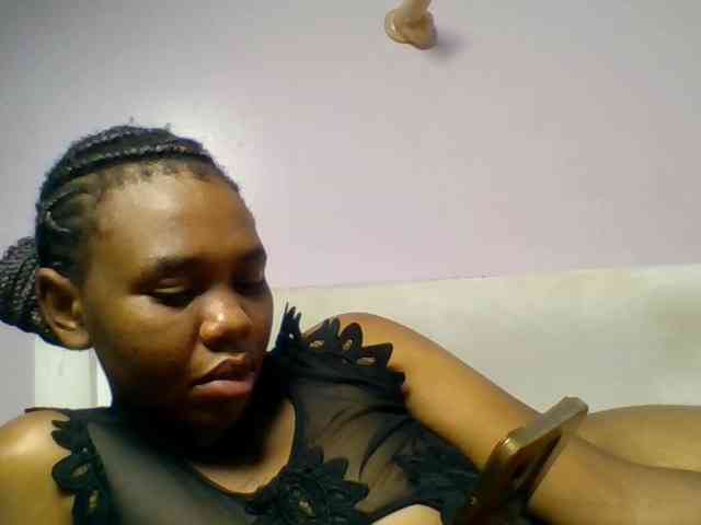 Kittydew Live Webcam on BongaCams