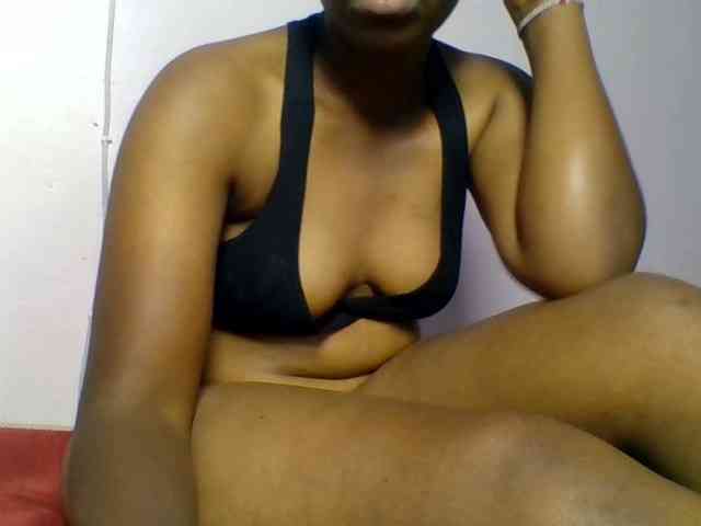 Kittydew Live Webcam on BongaCams