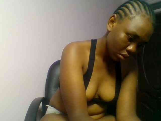 Kittydew Live Webcam on BongaCams
