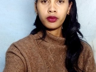 MiaTsoa's Live Webcam