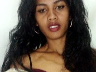 MiaTsoa's Live Webcam