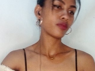 MiaTsoa's Live Webcam