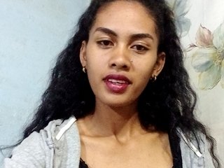 MiaTsoa's Live Webcam
