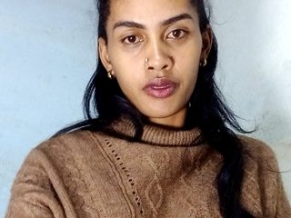 MiaTsoa's Live Webcam