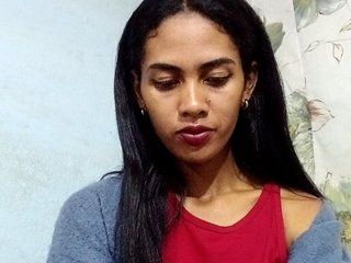MiaTsoa's Live Webcam