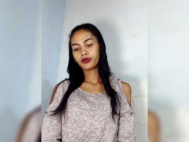 MiaTsoa live cam on BongaCams