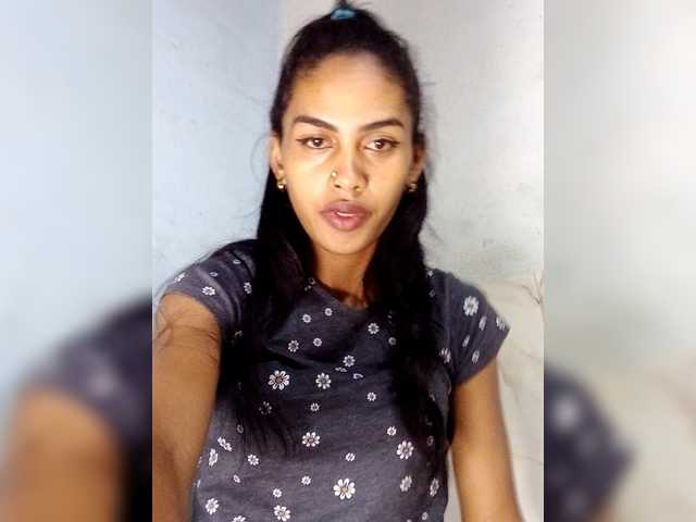 MiaTsoa live cam on BongaCams