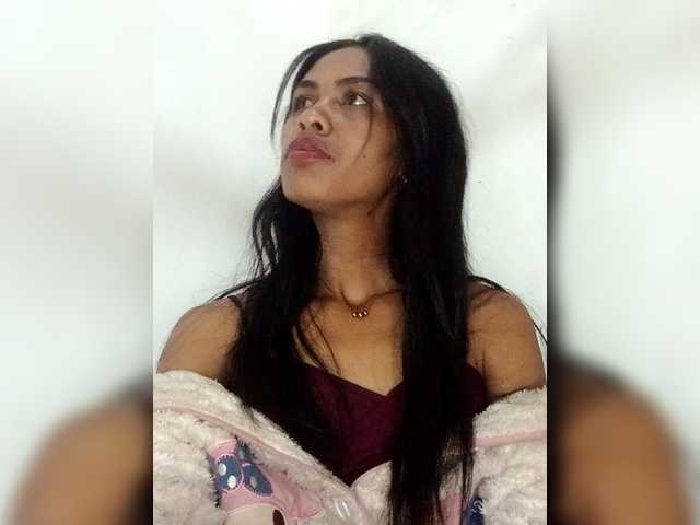 MiaTsoa live cam on BongaCams
