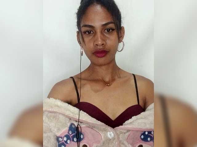 MiaTsoa live cam on BongaCams