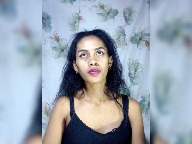 MiaTsoa live cam on BongaCams