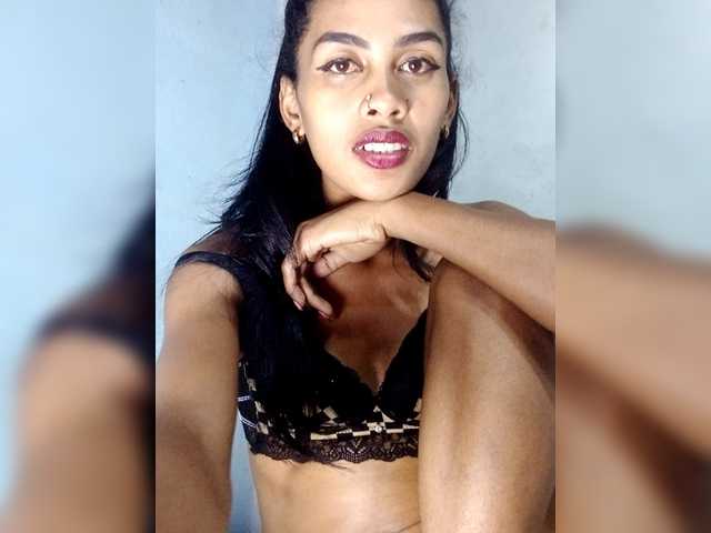 MiaTsoa live cam on BongaCams