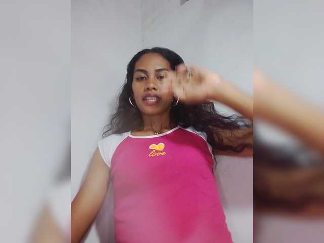 MiaTsoa live cam on BongaCams