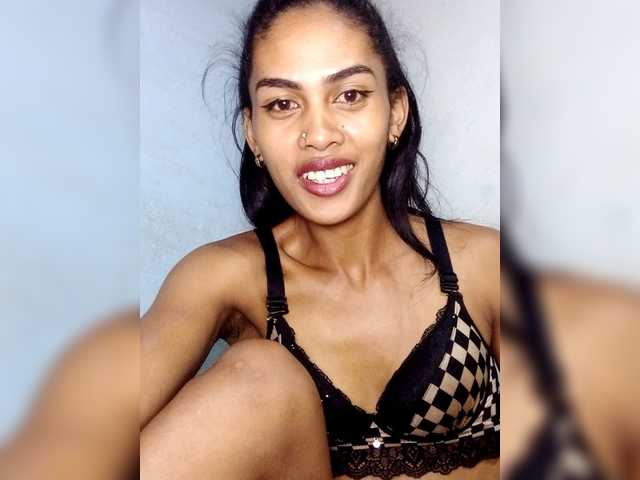 MiaTsoa live cam on BongaCams