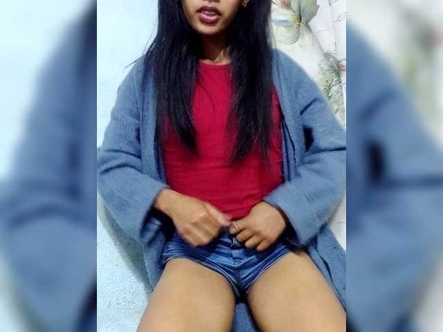 MiaTsoa live cam on BongaCams