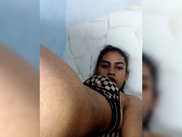 MiaTsoa live cam on BongaCams