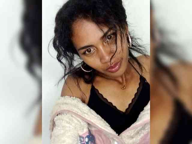 MiaTsoa webcam