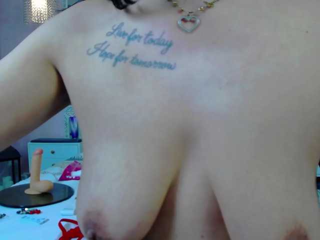 Kalystra, en vivo ahora en BongaCams