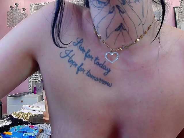 Kalystra live cam on BongaCams