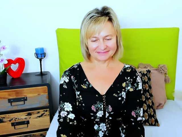 MarieneMature live cam on BongaCams