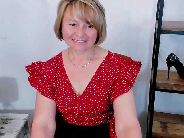 MarieneMature live cam on BongaCams