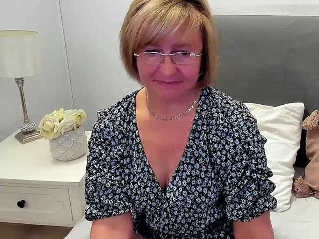 MarieneMature live cam on BongaCams