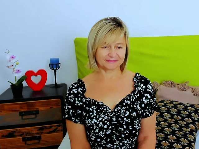 MarieneMature live cam