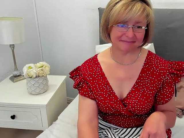 MarieneMature live cam on BongaCams
