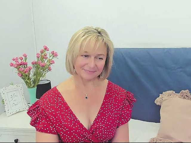 MarieneMature live cam on BongaCams