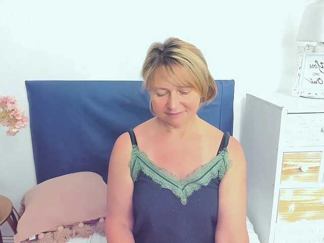 MarieneMature live cam on BongaCams
