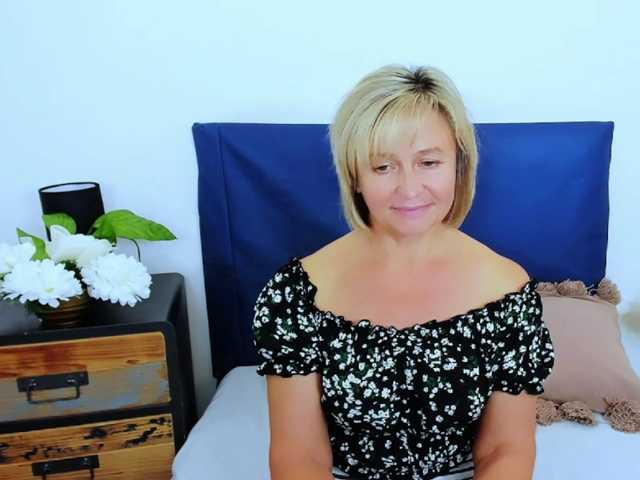 MarieneMature live cam on BongaCams