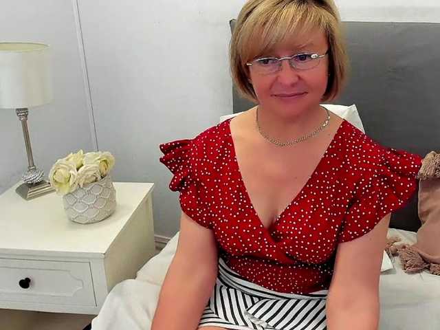 MarieneMature live cam on BongaCams