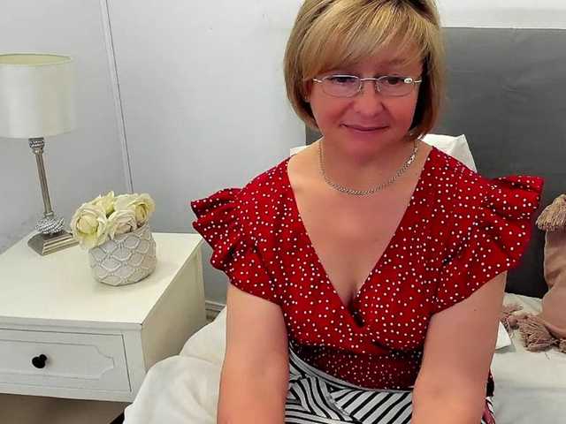 MarieneMature live cam on BongaCams